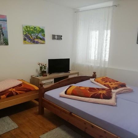 Studio Rose Pula Bagian luar foto